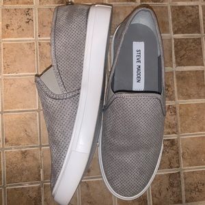 STEVE MADDEN - New* Zarayy Slide Ons Size 6.5